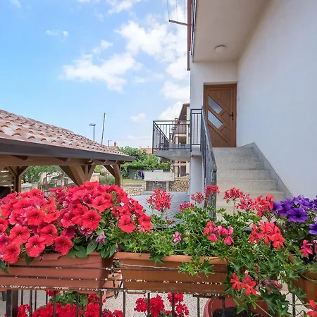 Luti Apartamento Pula